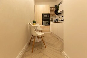 Aiastay Bucharest River Apartments