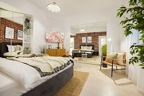 Aiastay Bucharest River Apartments