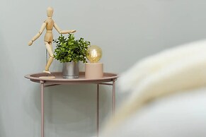 Aiastay Bucharest River Apartments