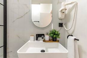 Aiastay Bucharest River Apartments