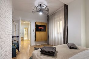 Aiastay Bucharest River Apartments