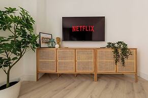 Aiastay Bucharest River Apartments