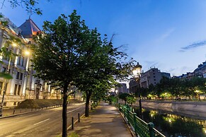 Aiastay Bucharest River Apartments