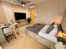 Aiastay Bucharest River Apartments