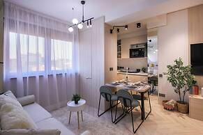 Aiastay Bucharest River Apartments