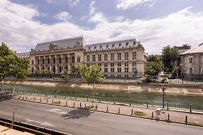 Aiastay Bucharest River Apartments