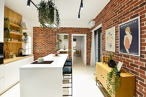 Aiastay Bucharest River Apartments