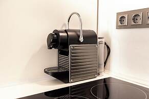 Aiastay Bucharest River Apartments