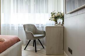 Aiastay Bucharest River Apartments