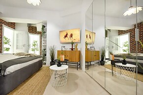 Aiastay Bucharest River Apartments