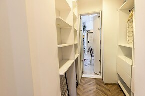 Aiastay Bucharest River Apartments