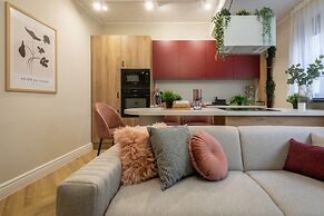 Aiastay Bucharest River Apartments