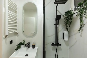 Aiastay Bucharest River Apartments