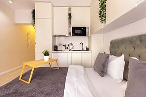 Aiastay Bucharest River Apartments