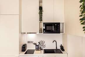 Aiastay Bucharest River Apartments