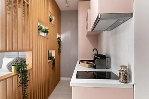 Aiastay Bucharest River Apartments