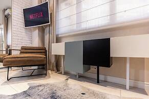 Aiastay Bucharest River Apartments