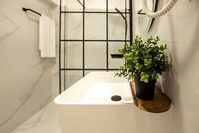 Aiastay Bucharest River Apartments