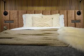 Aiastay Bucharest River Apartments