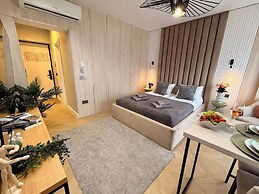 Aiastay Bucharest River Apartments