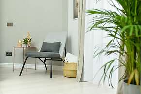 Aiastay Bucharest River Apartments