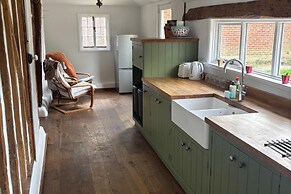 Countryside Cottage- Bulmer- Sleeps 6-pet Friendly