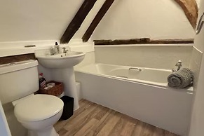 Countryside Cottage- Bulmer- Sleeps 6-pet Friendly