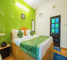 Hotel Golden Rock