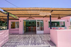 MAUI HOTEL LAGANAS