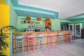 MAUI HOTEL LAGANAS