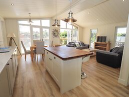 Kingfisher Lodge