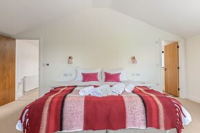 Home Farm Barn - From 500 Per Night