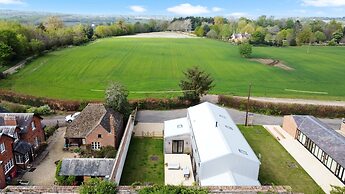 Home Farm Barn - From 500 Per Night