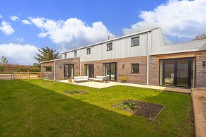 Home Farm Barn - From 500 Per Night