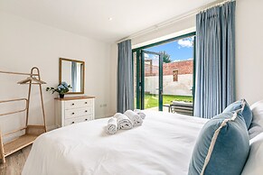 Home Farm Barn - From 500 Per Night