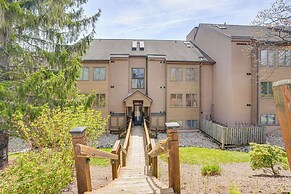 Pool Access: Scenic Condo in Wintergreen Resort!