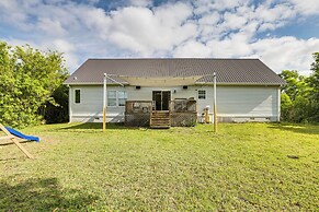 Private Deck & Yard: Lehigh Acres Family Home