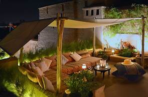 Charming Mini Riad 2 Bedrooms Shared Pool