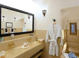 Charming Mini Riad 2 Bedrooms Shared Pool