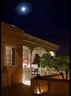 Charming Mini Riad 2 Bedrooms Shared Pool