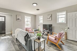 4 Mi to Universities: Quaint Parkville Apartment!
