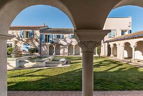Proven ale House With Pool and spa