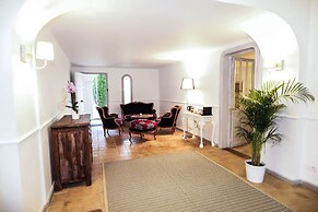 Proven ale House With Pool and spa
