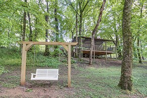 Great for Groups: Creekside Cabin in Loretto