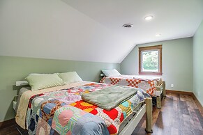 Great for Groups: Family Creekside Home in Loretto