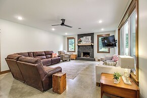 Great for Groups: Family Creekside Home in Loretto