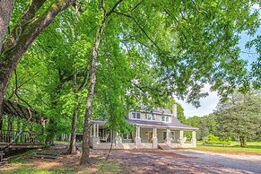 Great for Groups: Creekside Cabin in Loretto