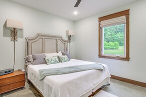 Great for Groups: Family Creekside Home in Loretto