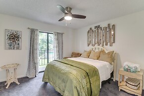 2 Mi to Dtwn: Spacious Angleton Home w/ Courtyard!