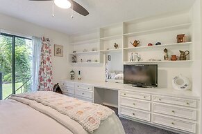 2 Mi to Dtwn: Spacious Angleton Home w/ Courtyard!
